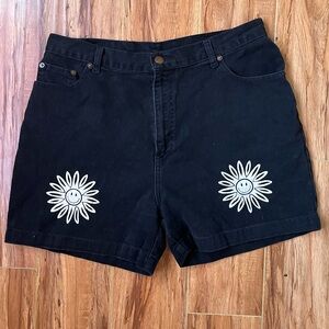 Lovely Girl High Waist Black Jean Shorts Waist 32” size large flower